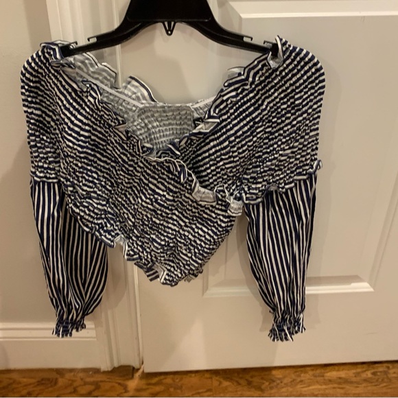 NWT ZARA crop blouse.  Sz Medium. This is gorgeous. Tags on - Picture 5 of 16